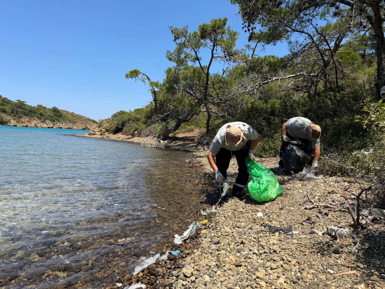 Balıkaşıran Koyu’nda Çevre Seferberliği: 42 Torba Atık Toplandı 2